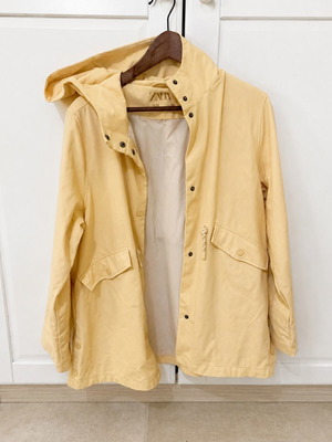 Zara hooded raincoat pale yellow, size 13–14 years, used