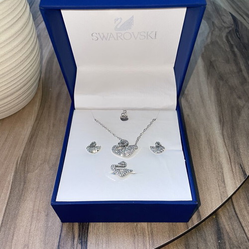 Swarovski jewelry set, silver