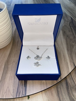Swarovski jewelry set, silver