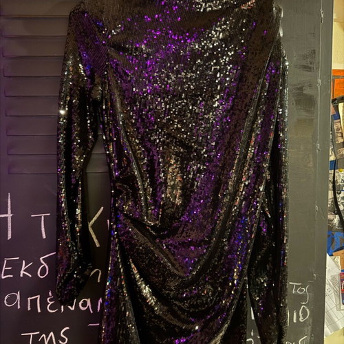 Zara dress new with medium sequins and pleats black