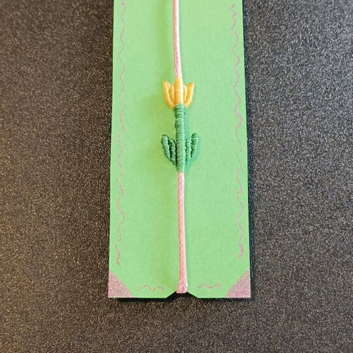 Macrame tulip bracelet new, green and yellow