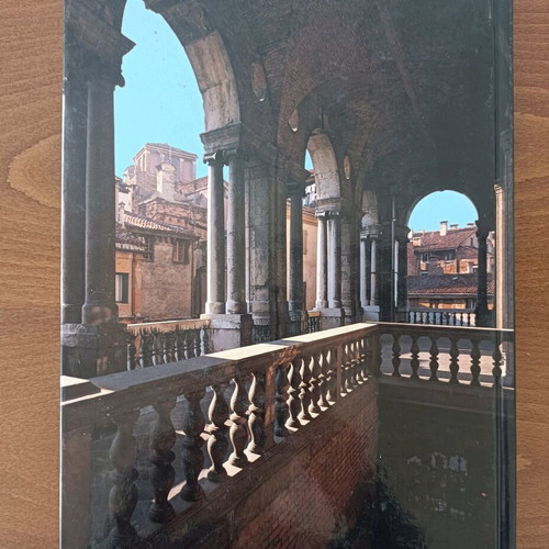 The Wonders of Vicenza hardcover English edition like new