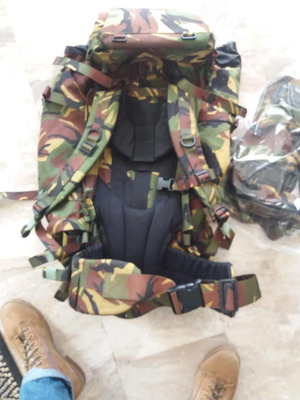 Σακίδιο Lowe Alpine DPM Infantry Bergen μεταχειρισμένο με ρυθμιζόμενους ιμάντες και πλαϊνές θήκες