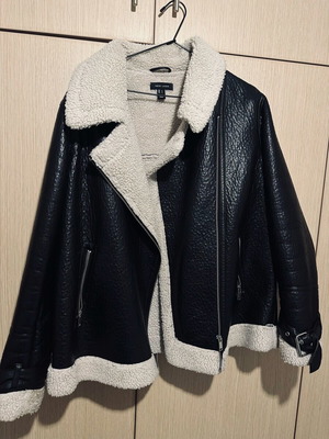 Leather jacket with fur lining like new, New Look