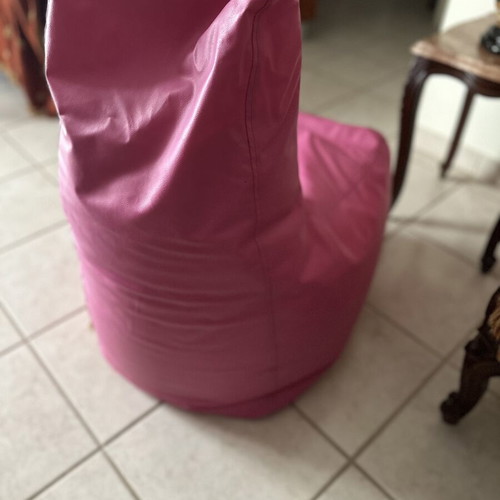 Pouf chair like new with filling material