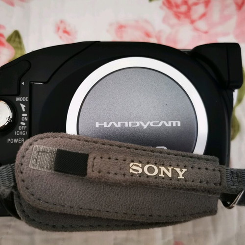 Sony DCR-DVD403e video camera used, excellent working condition