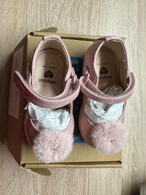 Βρεφικά παπούτσια mayoral αφόρετα νούμερο 19