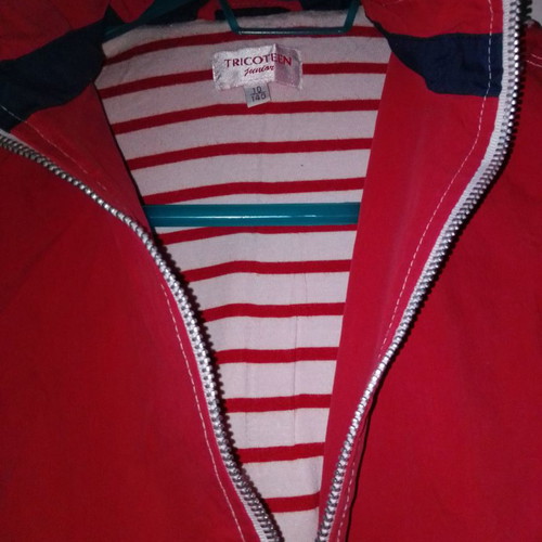 Tricoteen jacket used for girl 8-10 years red