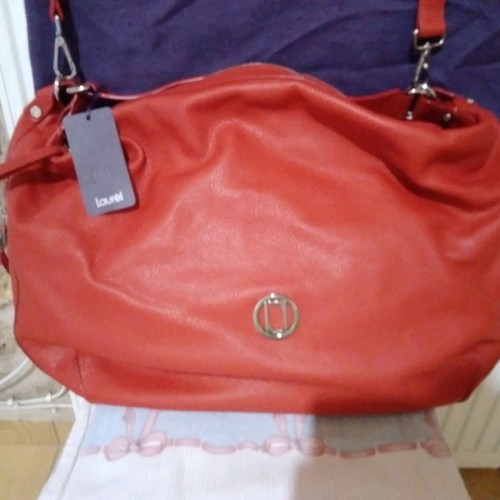 Laurel Escada red leather shoulder bag new