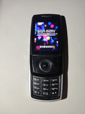Samsung SGH520 slide phone like new, black