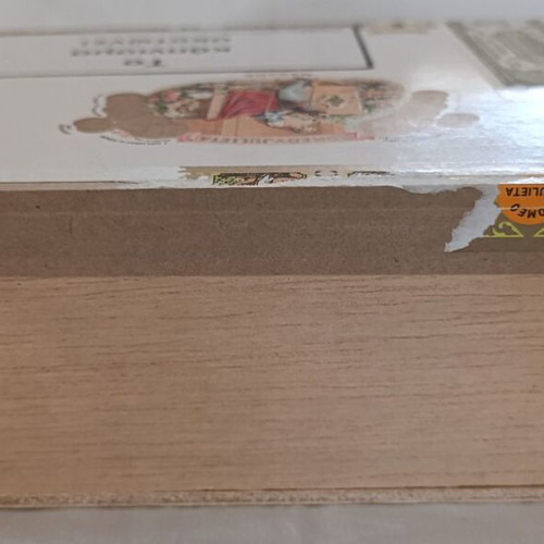 Romeo y Julieta cigar box used, genuine Cuban SOU FEB 21