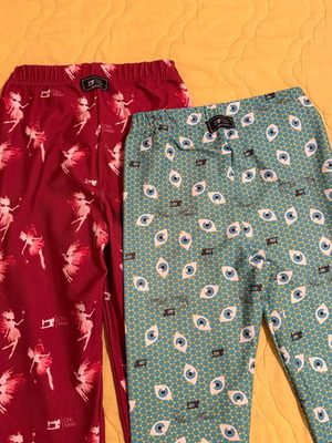 Chic Mess leggings like new, 2 pieces with colorful pattern