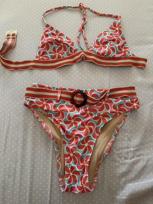SunsetGo! bikini, size S, red multicolor