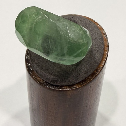 Ring with solid green fluorite, new
