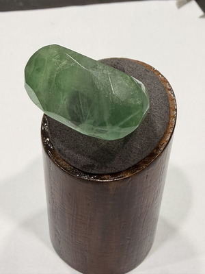 Ring with solid green fluorite, new