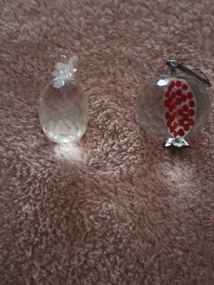 Glass decorative pineapple and pomegranate like new, set of 2