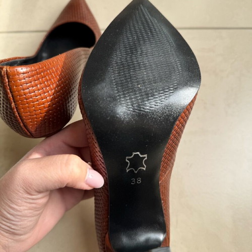 Brown pumps size 38 new