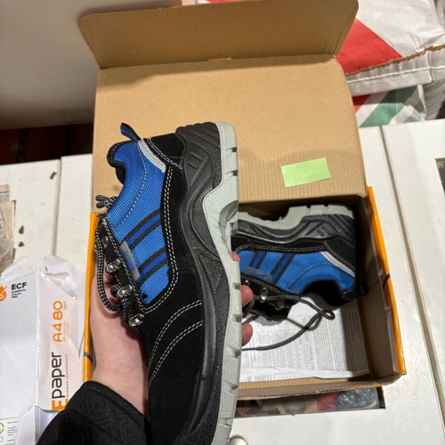 Work shoes new, sizes 40-46