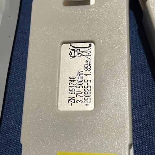 Drone batteries and triple charging cable new, compatible with E88 series