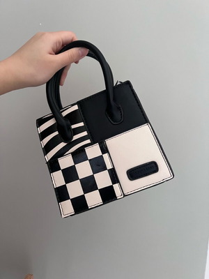 Small bag like new, black and white