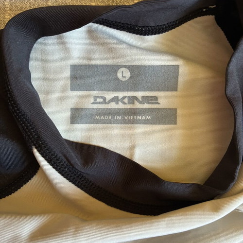 Dakine Kids UPF 50+ Long Sleeve Rash Guard Swim Shirt Large (10-14 Y)