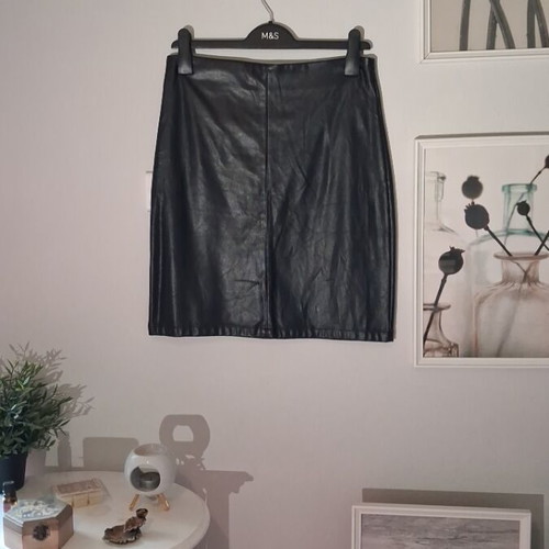 Shein leather-look skirt size M like new, black, A-line