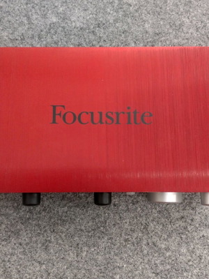 Focusrite Scarlett 2i2 1st gen like new