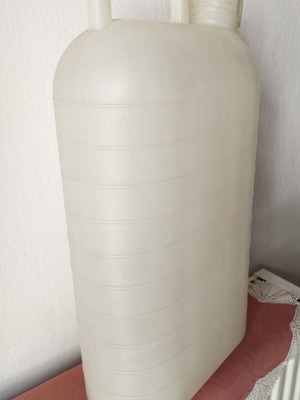 Vintage plastic bitoni 37x9cm like new, collectible