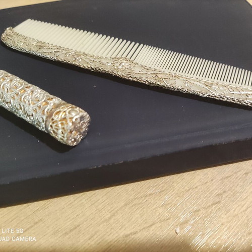 Silver handmade comb 945 and lipstick case like new