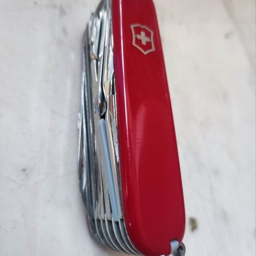 Victorinox Champ multitool knife used with leather case
