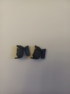 Barbie Fashionistas black shoes