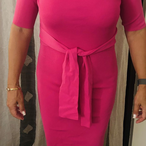 Guess dress medium pink like new with side slit
