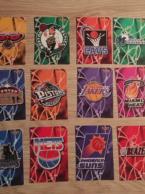 NBA Fleer 96-97 collectible card lot, 18 different