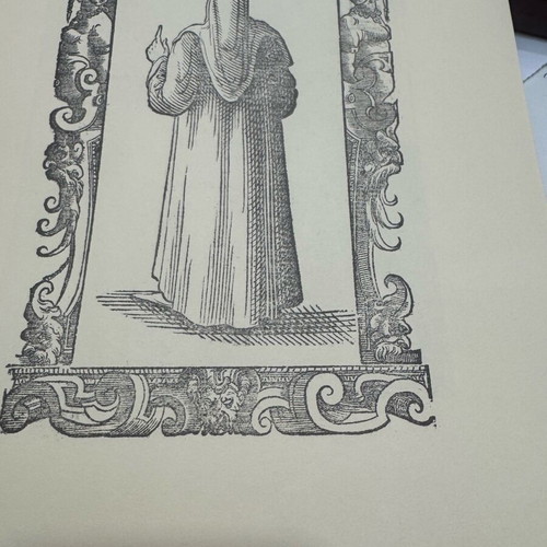 Collectible edition with 12 engravings like new