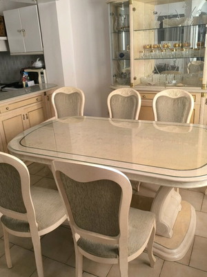 Dining set with buffet and 6 chairs like new, Italian style