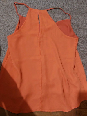 Orange tank top like new