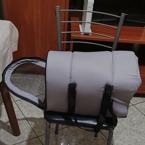 Pet carrier bag and cozy bed like new, gray fabric