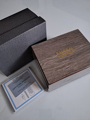 Panerai Luminor watch box with papers like new