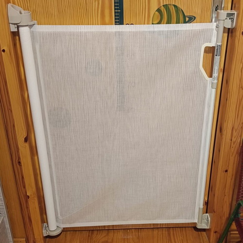 Giordani Retractable Safety Gate for Children and Pets like new