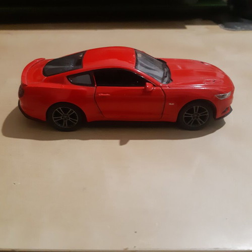 Ford Mustang toy car set 1/32 scale with pullback mechanism