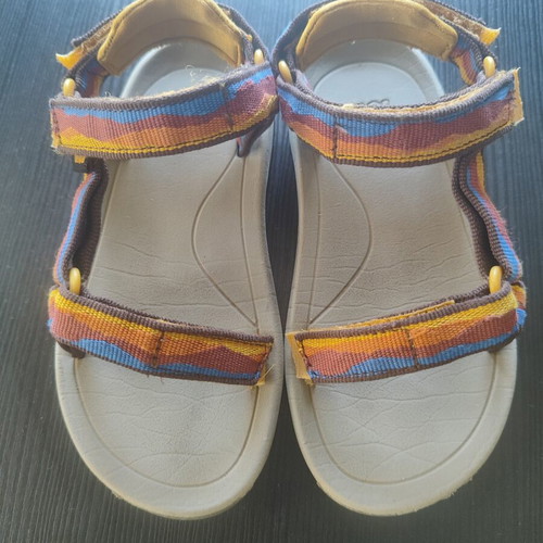 Teva unisex sandals size 27 used, multicolor