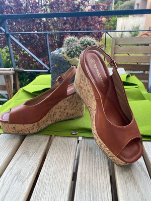 Francesca Moretti platform shoes like new, tan, size 38