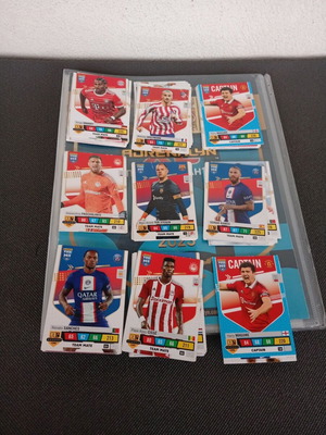 Κάρτες Panini FIFA 365 Adrenalyn XL σαν καινούργιες, 76 τεμάχια με άλμπουμ