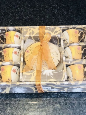 Coffee set with 6 cups and 6 saucers with flowers, new, gift box