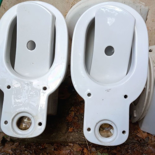 Ideal Standard toilet bowl with cistern used, porcelain, working mechanisms