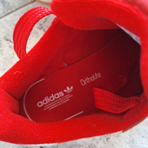 Adidas kids Campus 00s red sneakers new, size 31