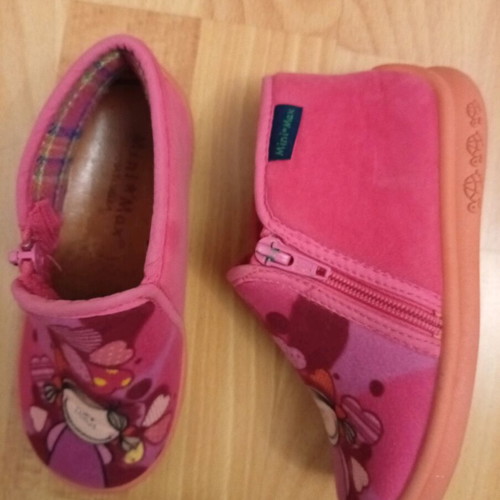 Girls' slippers Mini Max v.28 like new, pink purple