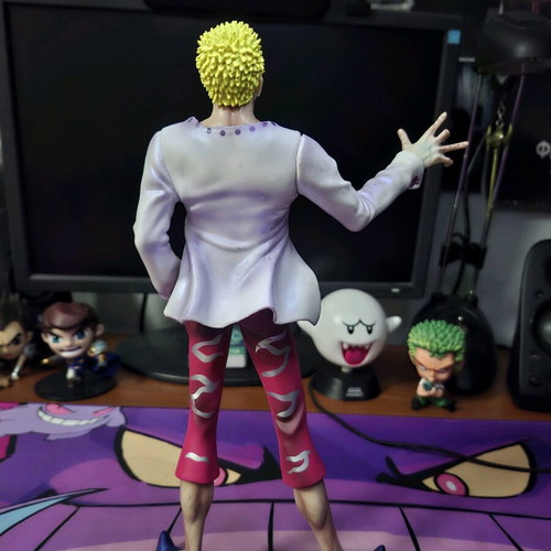 Donquixote Doflamingo figure 30 cm like new, One Piece anime