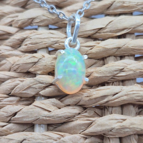 Ethiopian Opal Silver 925 Necklace new, 5 carat gemstone
