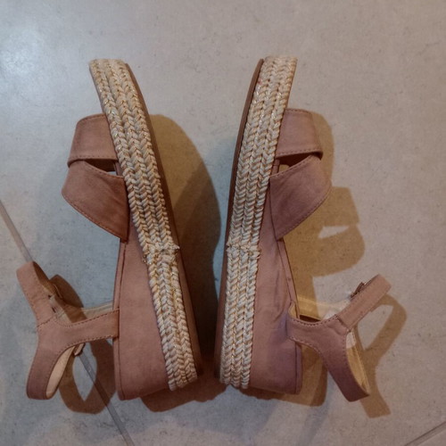Seven sandals used, size 40, beige and pink